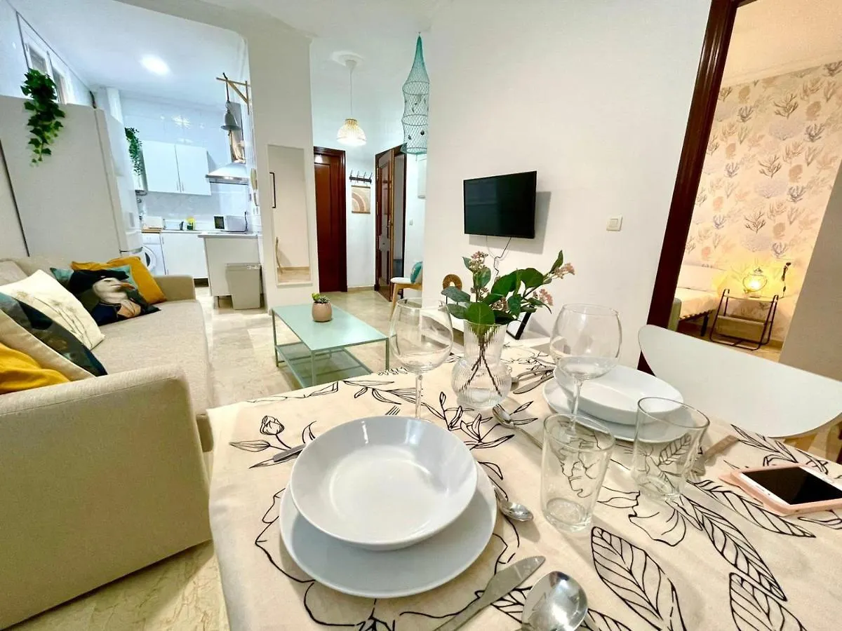 Gatu Villa Gadir, Preferente Mayores De 25 Anos Y Familias Cadiz